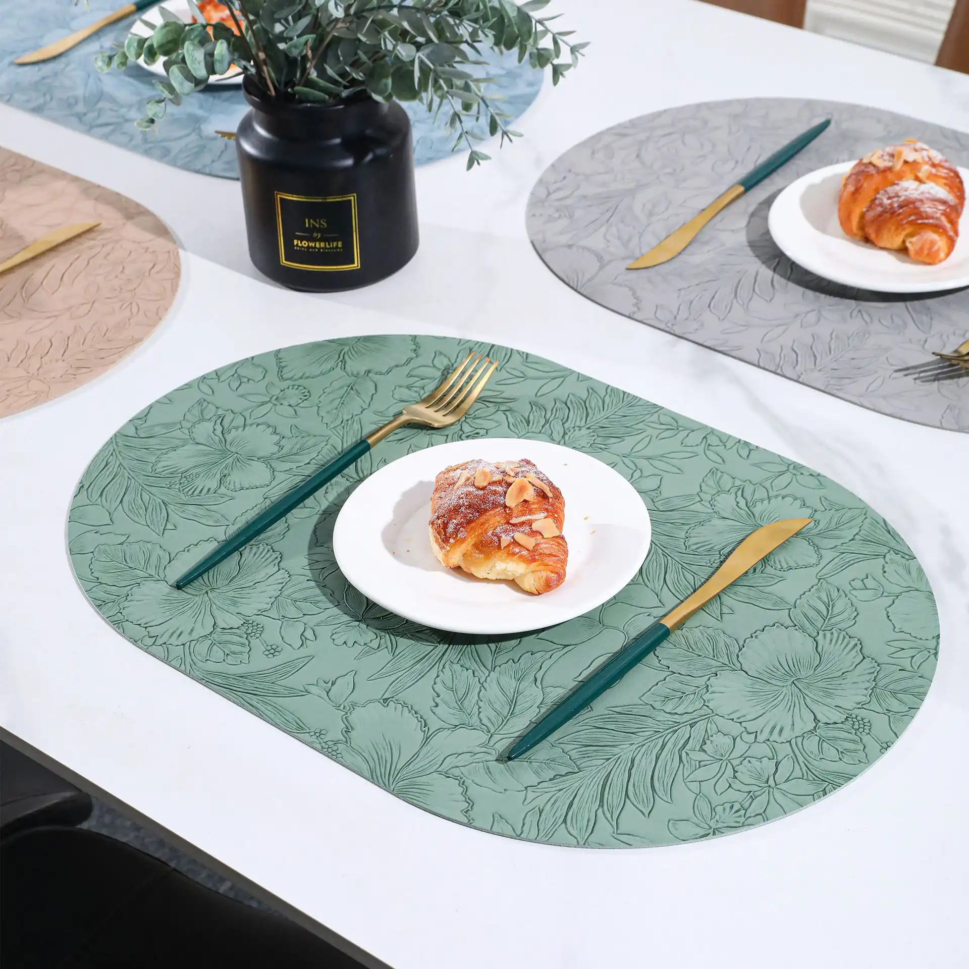 Wholesale Oval Floral PU Leather Placemats for Hotels2