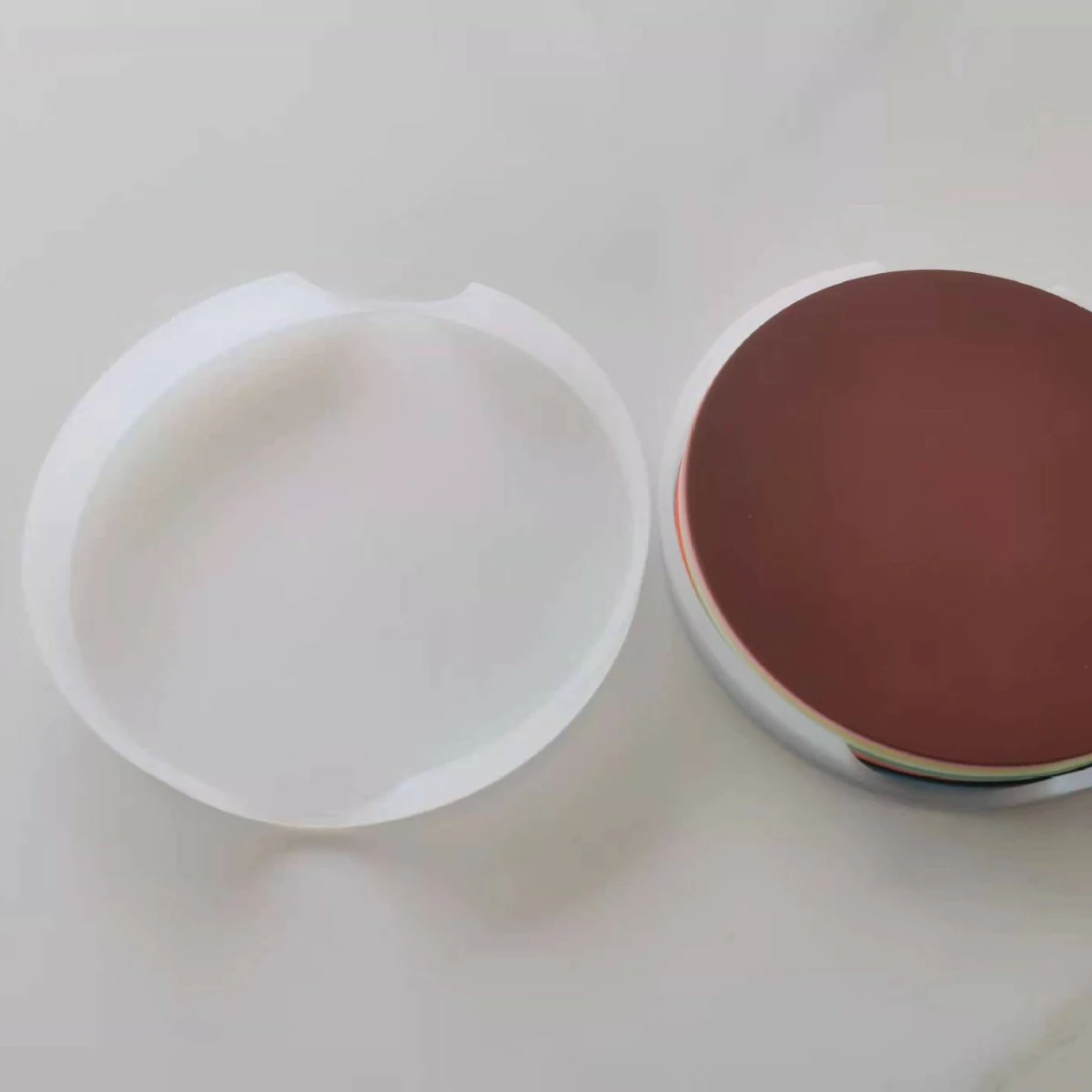 Round Raised-Edge Silicone Drink Coaster4