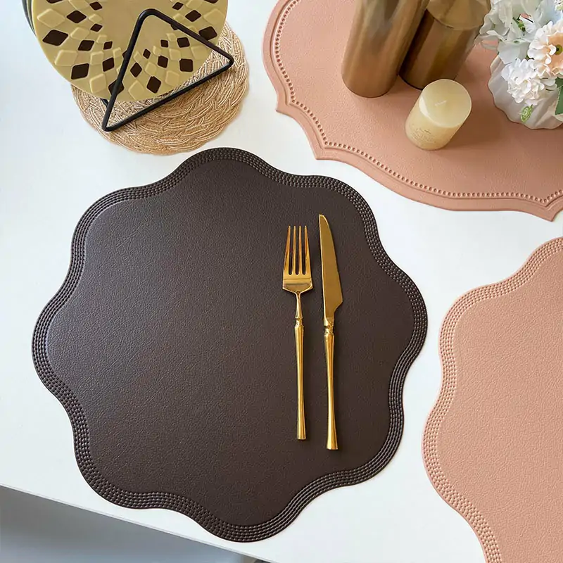 Scalloped PVC Faux Leather Placemat3